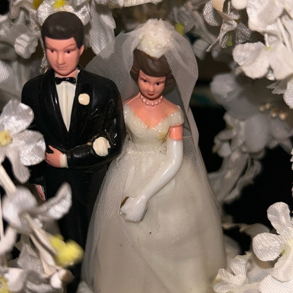 Vintage Cake Topper - Picture 1 of 6